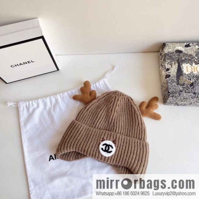 i1670349308_950_1-800x800gre4g101lj056965_20250630011823.jpg Chanel 2022 autumn and winter new Christmas series plush wool hat