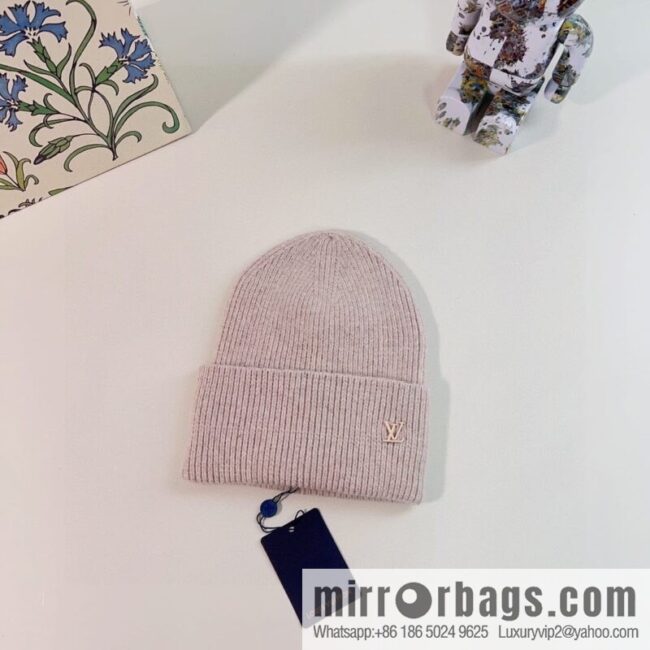 LV Louis Vuitton 2022 autumn and winter new rabbit fur men\'s and women\'s knitted wool hats