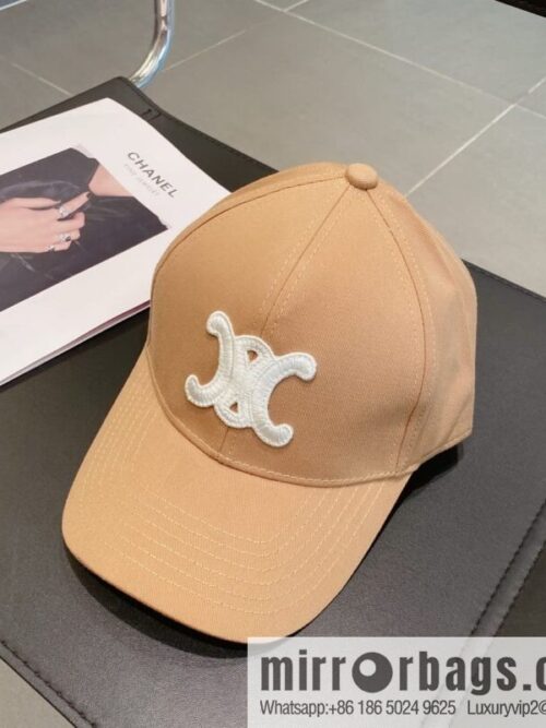 i1675094700_4310_1-800x800fsbndxa4k3y46270_20250629234305.jpg CELINE Celine Arc de Triomphe Unisex Cap