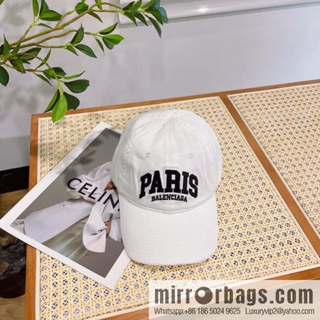 BALENCIAGA Balenciaga\'s new logo baseball cap