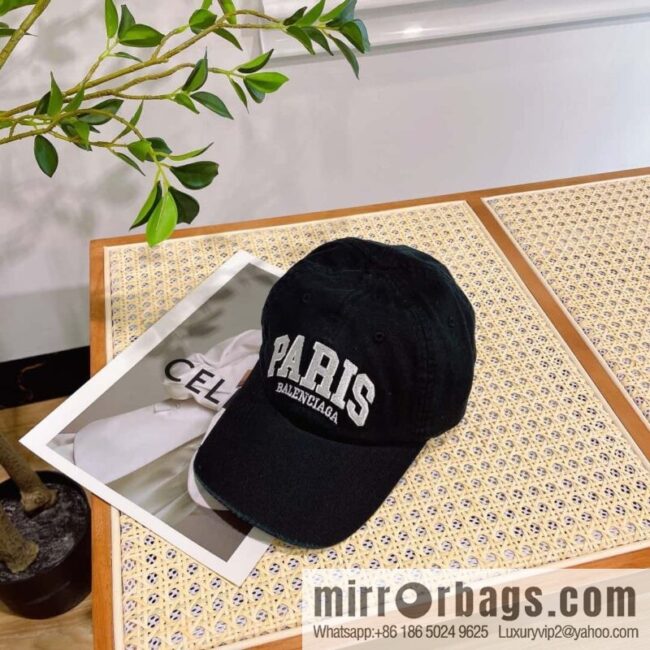 BALENCIAGA Balenciaga\'s new logo baseball cap