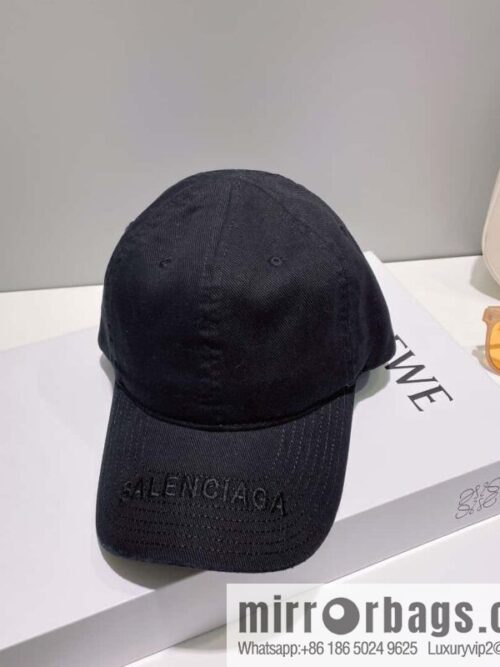 i1678079839_1677_0-800x8002sr0h1mx5ov35969_20250626041142.jpg Balenciaga\'s new embroidered versatile baseball cap