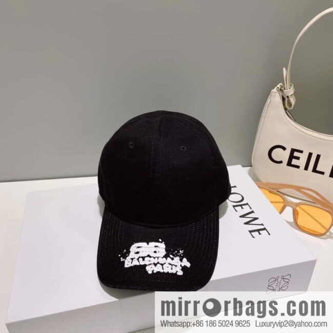 Balenciaga Balenciaga\'s new baseball cap