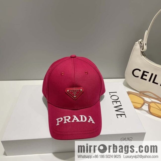 PRADA Prada spring and summer new big-name embroidered baseball cap