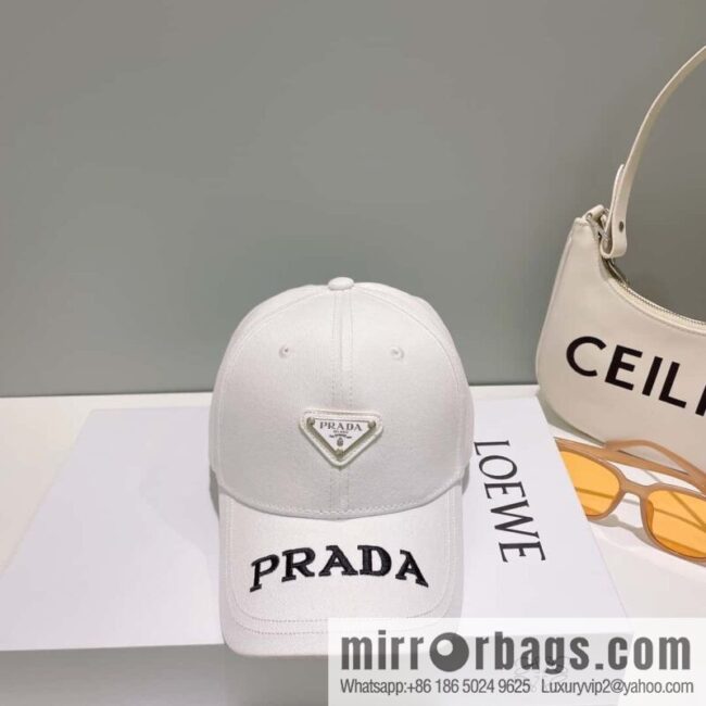 PRADA Prada spring and summer new big-name embroidered baseball cap