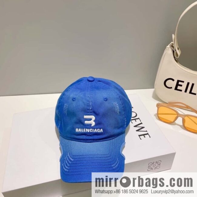Balenciaga Embroidered letter logo baseball cap