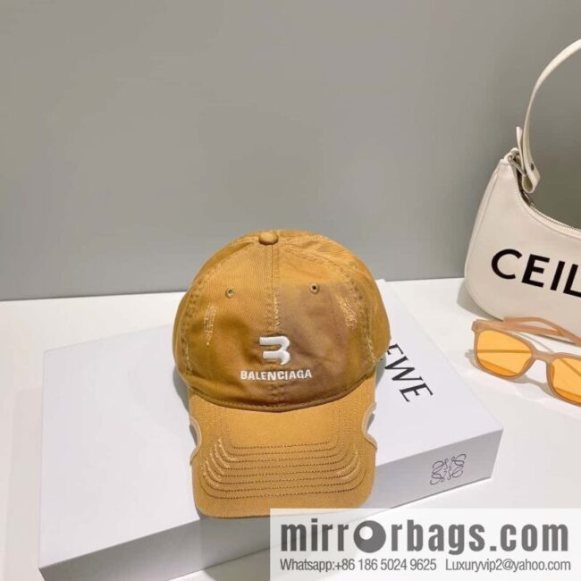 Balenciaga Embroidered letter logo baseball cap