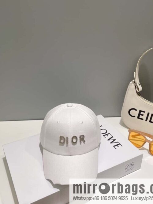 i1685078085_6316_0-800x800jxnvqtnulxp11505_20250625160554.jpg Dior 2023 new walking embroidered baseball cap