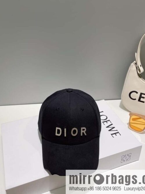 i1685078187_1062_0-800x800w2bkmobzvzl11484_20250625160418.jpg Dior 2023 new walking embroidered baseball cap