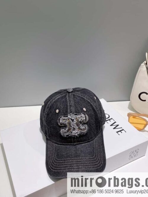 i1685078632_7904_0-800x800yonxrhuzuck11433_20250625160008.jpg CELINE Spring/Summer 2023 Denim Baseball Cap
