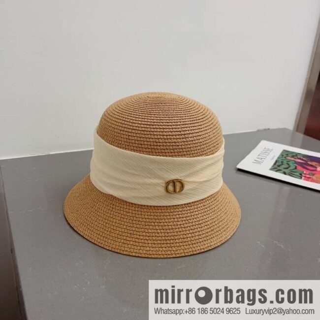 Dior\'s new straw hat