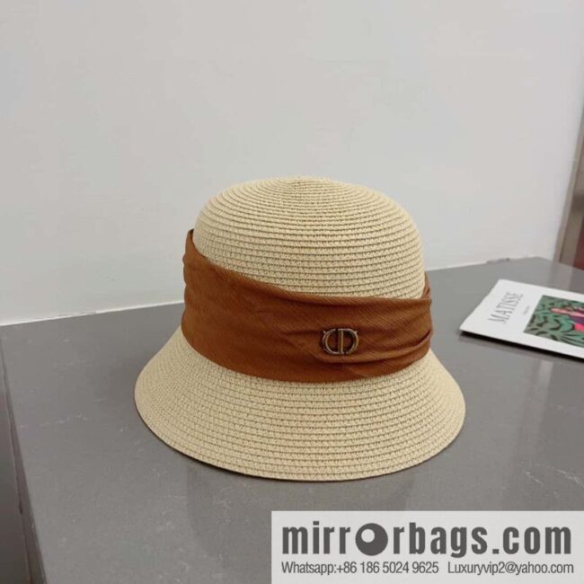 Dior\'s new straw hat