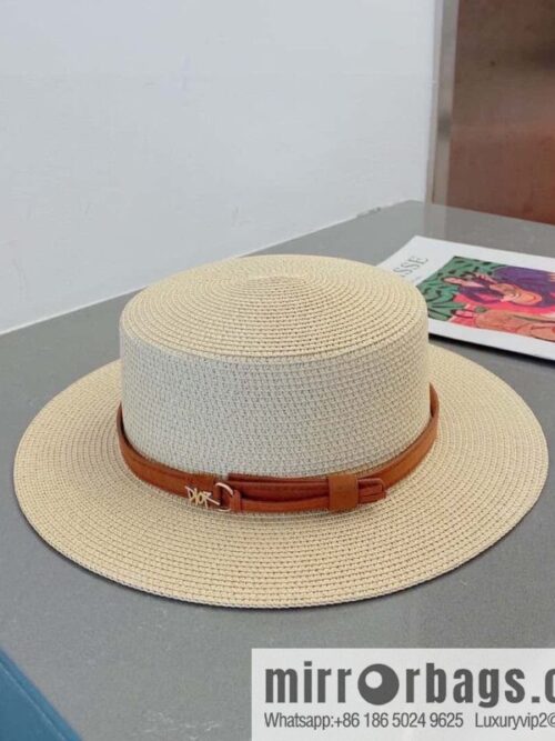 Dior\'s new flat top top hat