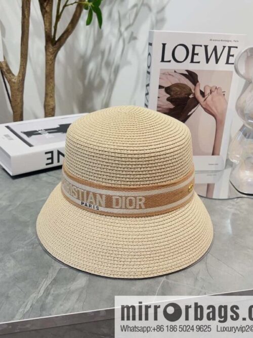 i1688904979_7650_0-800x800esw3pkwkisb11688_20250625162137.jpg Dior Diorafina Flat Top Hat