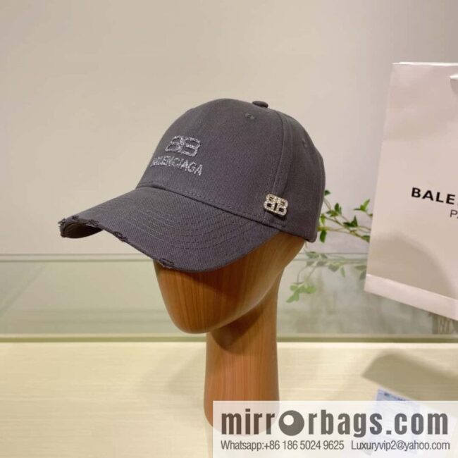 Balenciaga Balenciaga\'s new couple baseball cap