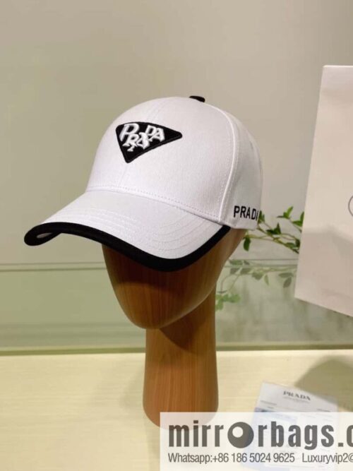 PRADA Prada new embroidered classic triangular label street cotton baseball cap