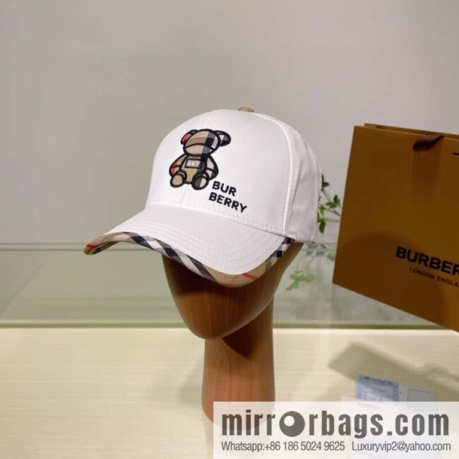 Burberry Burberry three-dimensional embroidery original baseball cap