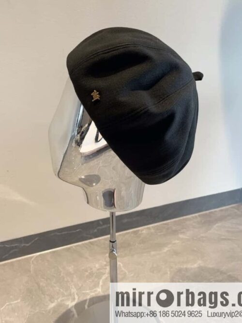 Dior star horn beret