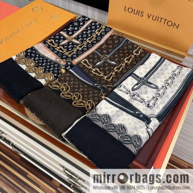 LV Louis Vuitton Double Sided 300 Ring Fleece Long Towel