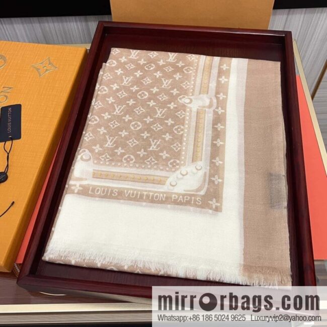 LV Louis Vuitton 2023 latest ring velvet long towel