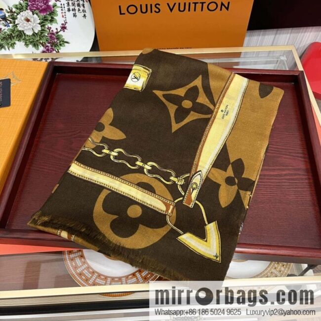 LV Louis Vuitton double-sided ring velvet long towel