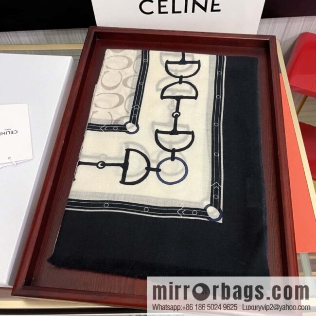 CELINE Ring Fleece