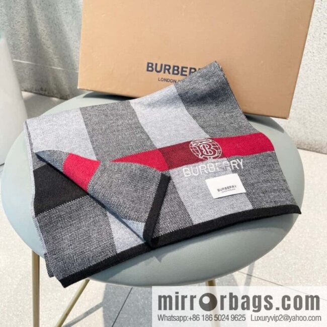Burberry Burberry Classic Horse 100% Imported Knitted Cashmere Scarf