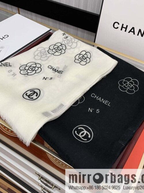 i1695648650_7242_1-800x800esvdmcc3b5555714_20250630010929.jpg Chanel double c series 300 cashmere long towels