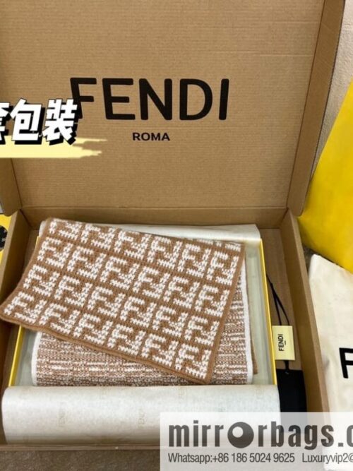 FENDI Fendi FF contrasting color letter jacquard long towel FXT362