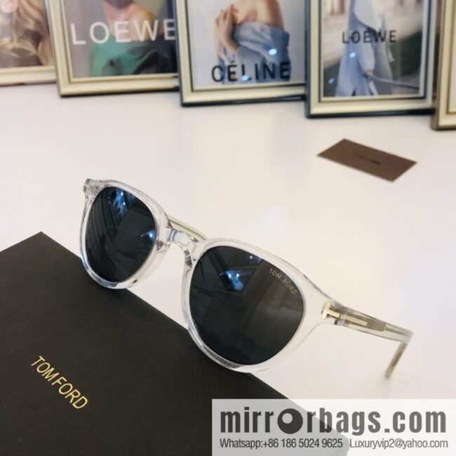 TOM FORD Tom Ford Plate Frame Unisex Sunglasses