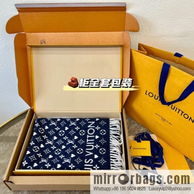 LV Louis Vuitton Game On Cashmere Scarf M77640