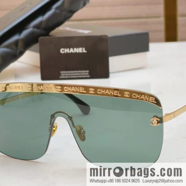 Chanel\'s new integrated lenses unisex sunglasses