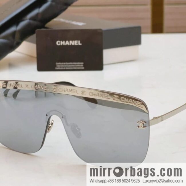 Chanel\'s new integrated lenses unisex sunglasses
