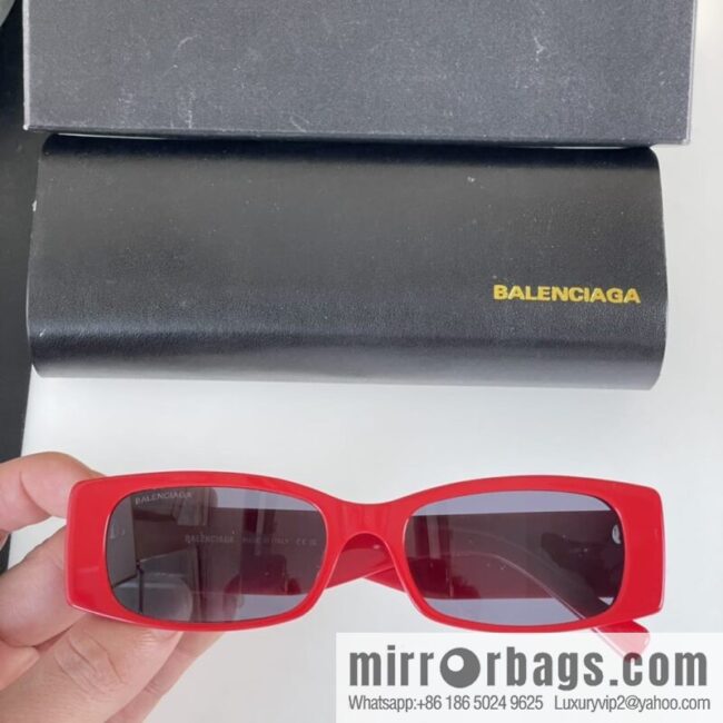 BACLENCIAGA Balenciaga Classic Style Sunglasses