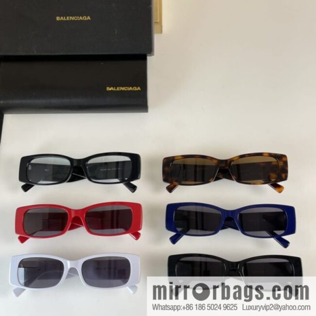 BACLENCIAGA Balenciaga Classic Style Sunglasses