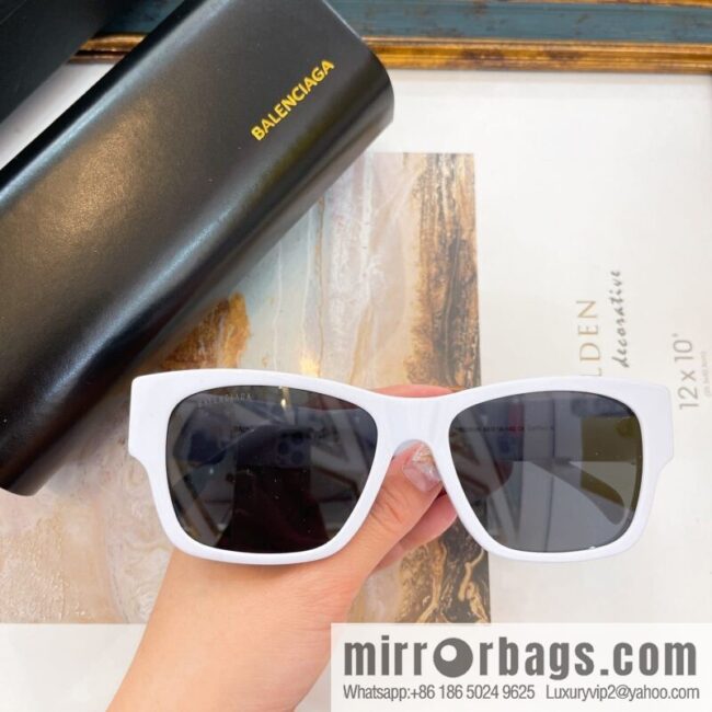 BALENCIAGA Balenciaga square frame unisex sunglasses