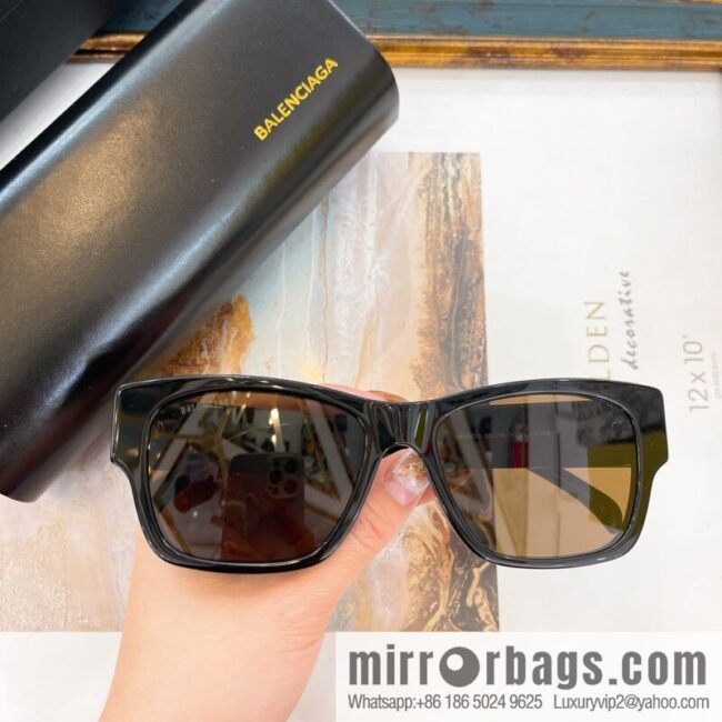 BALENCIAGA Balenciaga square frame unisex sunglasses