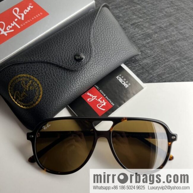 Rayban\'s new unisex sunglasses