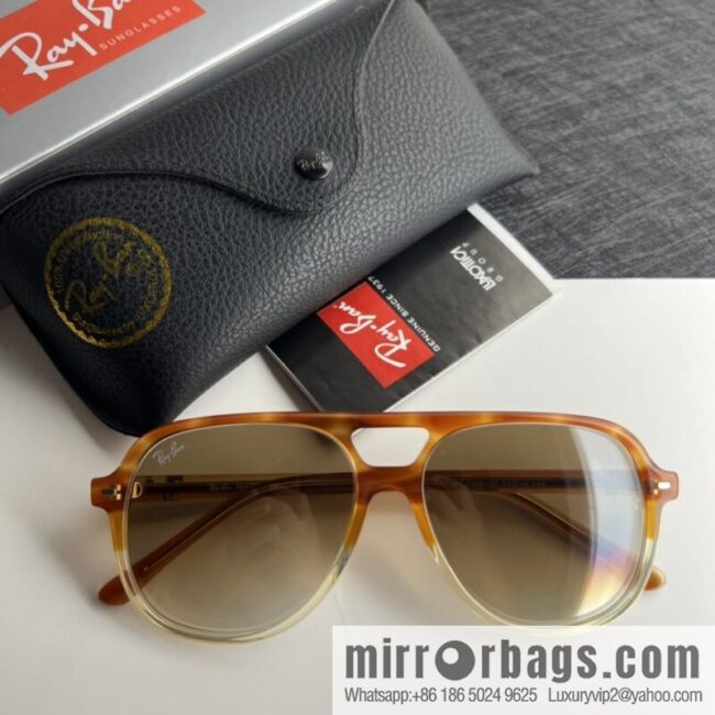 Rayban\'s new unisex sunglasses