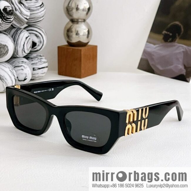 MIUMIU Miao Miao high-end big logo women\'s sunglasses