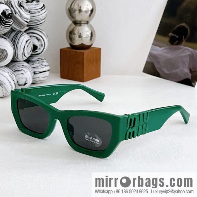 MIUMIU Miao Miao high-end big logo women\'s sunglasses