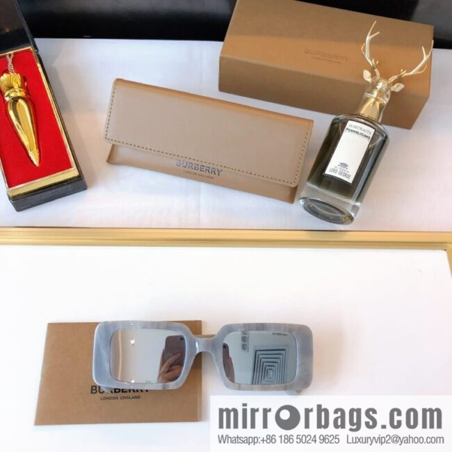 Burberry Burberry Exquisite Square Unisex Sunglasses