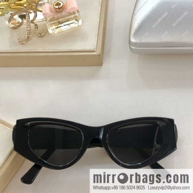 BALENCIAGA Balenciaga Classic Double B Letter Logo Women\'s Sunglasses