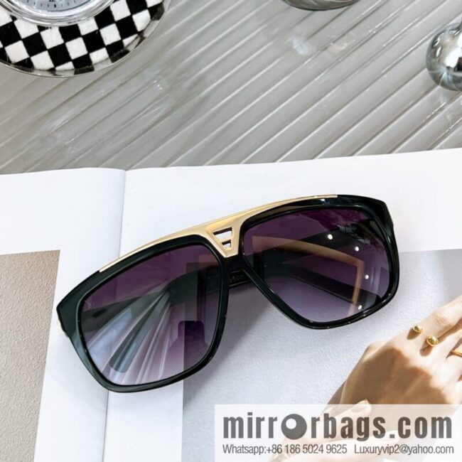 LV Louis Vuitton Large Frame Unisex Sunglasses
