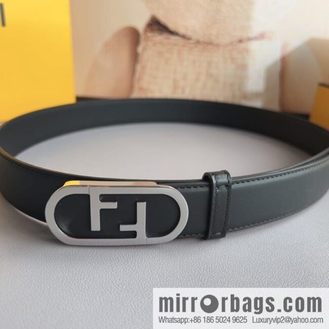 Fendi Fendi, Ladies 3.0cm Corresponds to Logo Metal Buckle Cowhide Belt