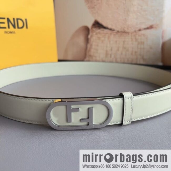 Fendi Fendi, Ladies 3.0cm Corresponds to Logo Metal Buckle Cowhide Belt