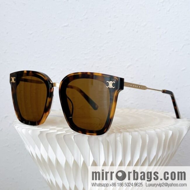 CELINE Celine Arc de Triomphe temple letter logo square sunglasses