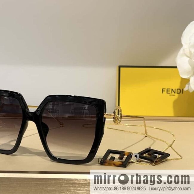 Fendi classic large square women\'s sunglasses
