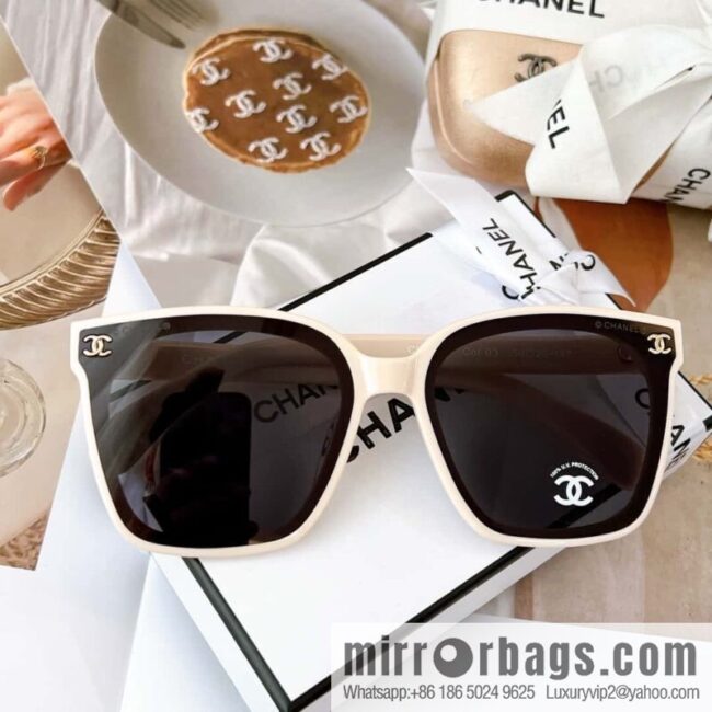 Chanel double C logo women\'s sunglasses