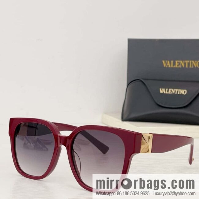 VALENTINO Valentino men\'s and women\'s same versatile fashion sunglasses